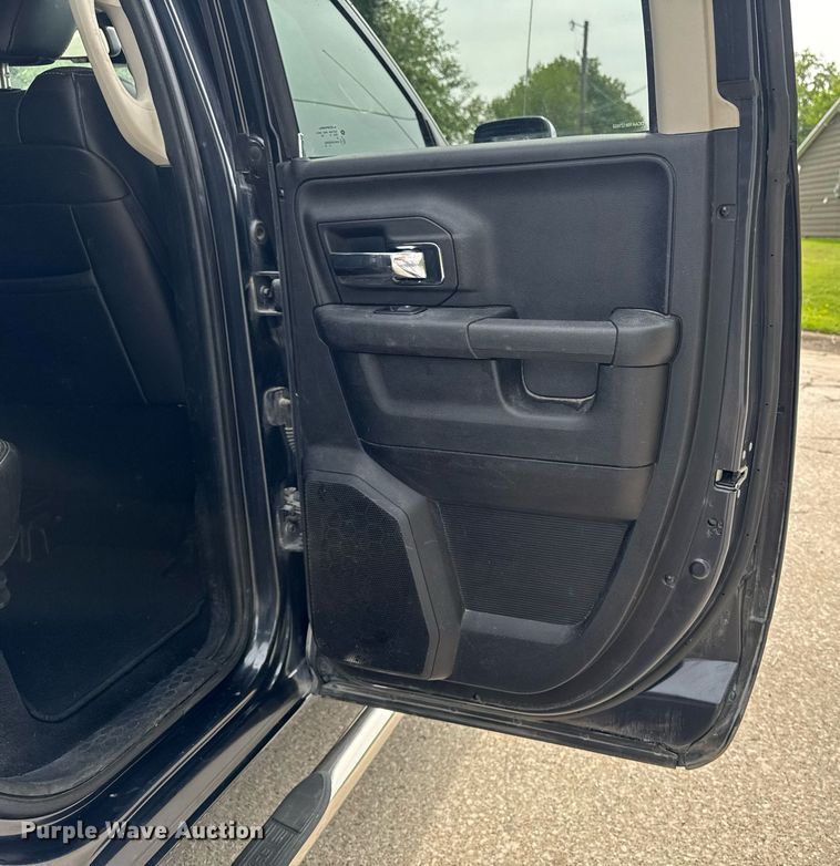 image for item EC7985 2013 Dodge Ram 1500 Quad Cab pickup truck