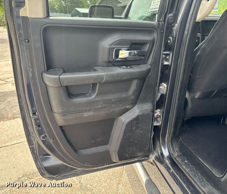 image for item EC7985 2013 Dodge Ram 1500 Quad Cab pickup truck