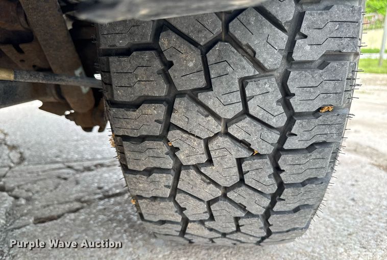 image for item EC7985 2013 Dodge Ram 1500 Quad Cab pickup truck