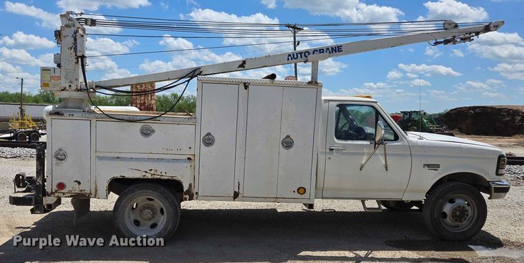 image for item ED1986 1995 Ford F-Super Duty utility / service truck