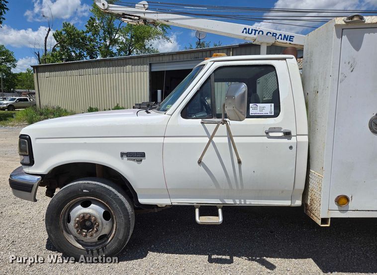 image for item ED1986 1995 Ford F-Super Duty utility / service truck