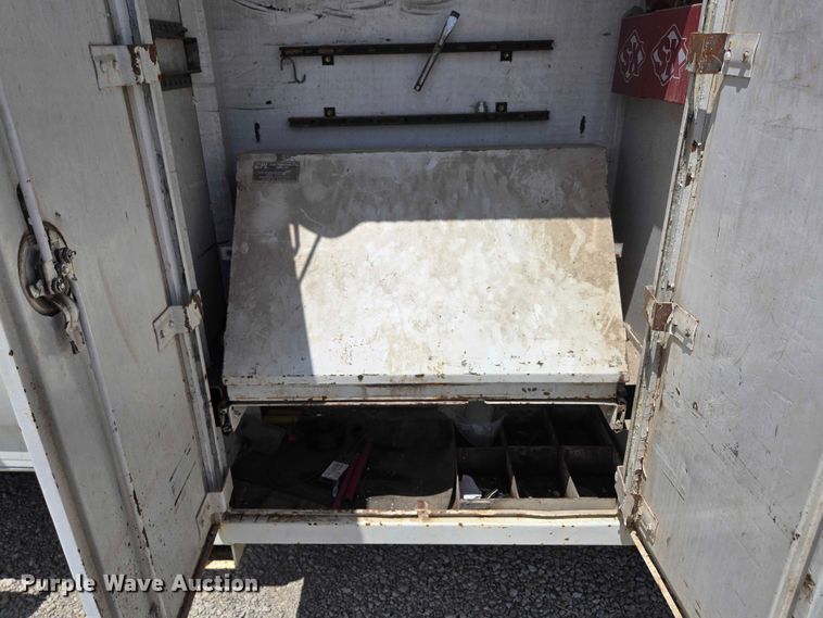 image for item ED1986 1995 Ford F-Super Duty utility / service truck