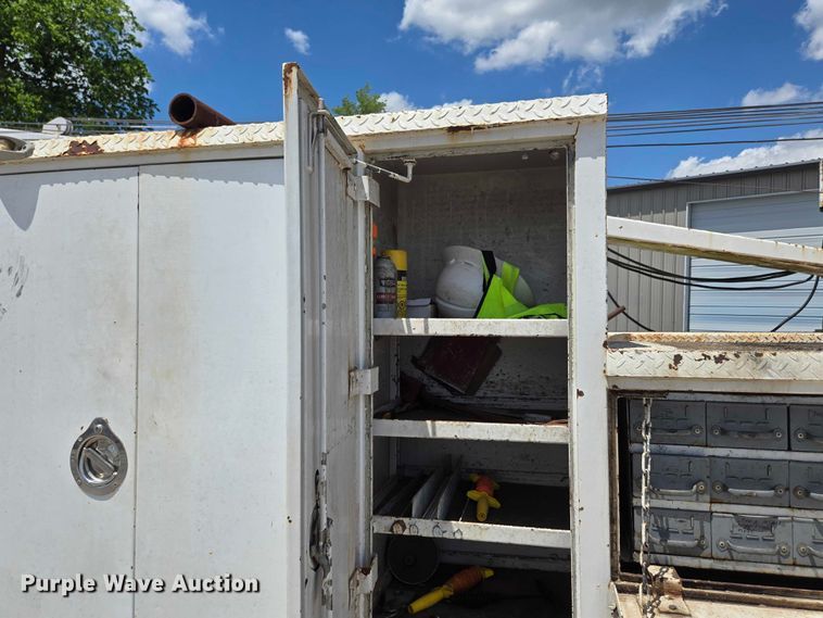 image for item ED1986 1995 Ford F-Super Duty utility / service truck