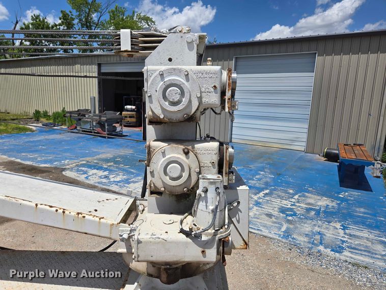 image for item ED1986 1995 Ford F-Super Duty utility / service truck