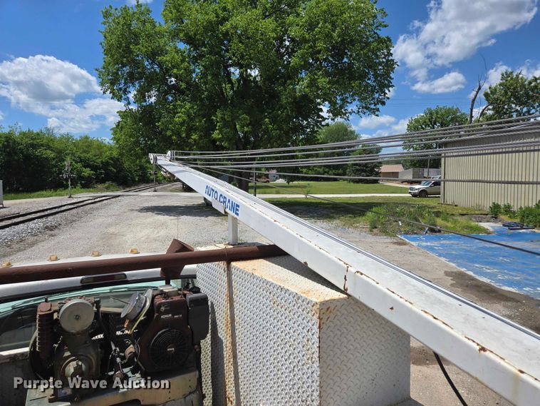 image for item ED1986 1995 Ford F-Super Duty utility / service truck