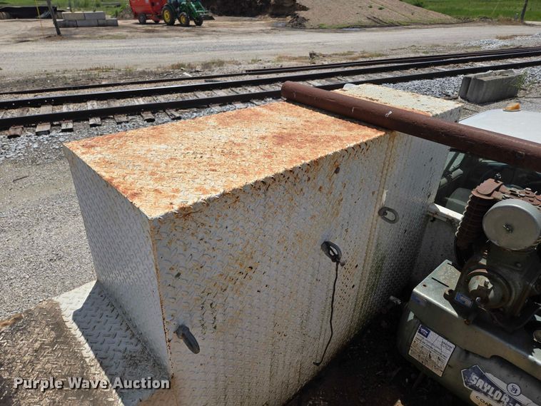 image for item ED1986 1995 Ford F-Super Duty utility / service truck