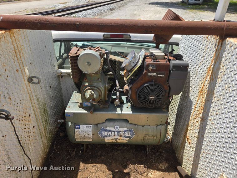 image for item ED1986 1995 Ford F-Super Duty utility / service truck