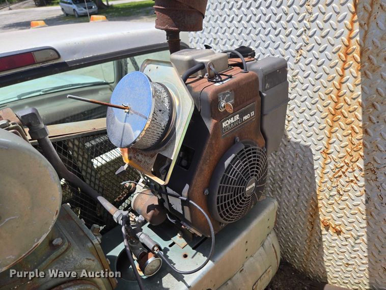 image for item ED1986 1995 Ford F-Super Duty utility / service truck