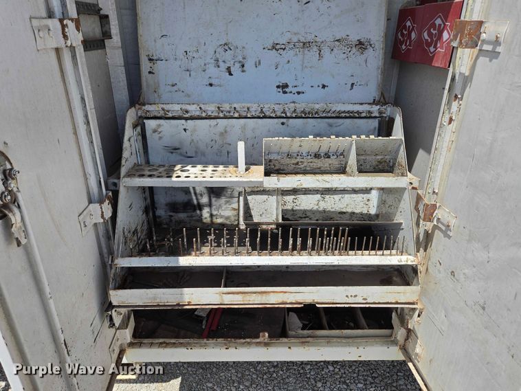 image for item ED1986 1995 Ford F-Super Duty utility / service truck