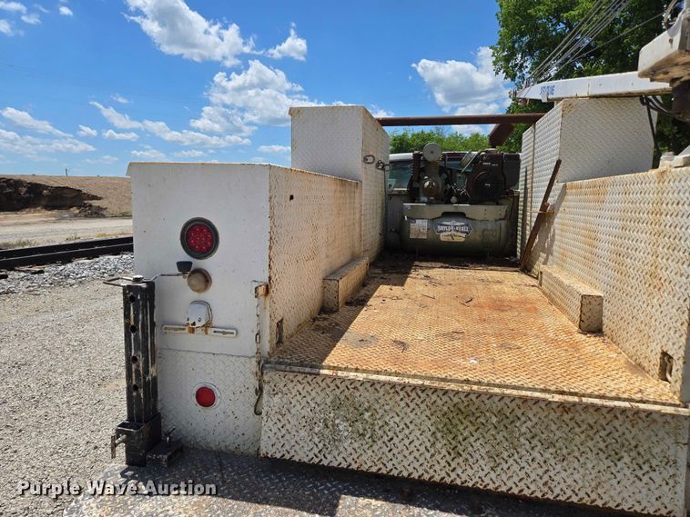 image for item ED1986 1995 Ford F-Super Duty utility / service truck