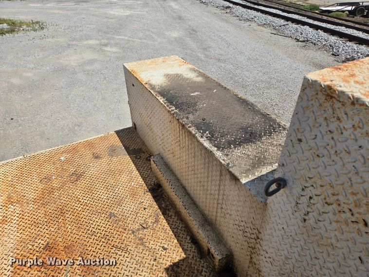 image for item ED1986 1995 Ford F-Super Duty utility / service truck