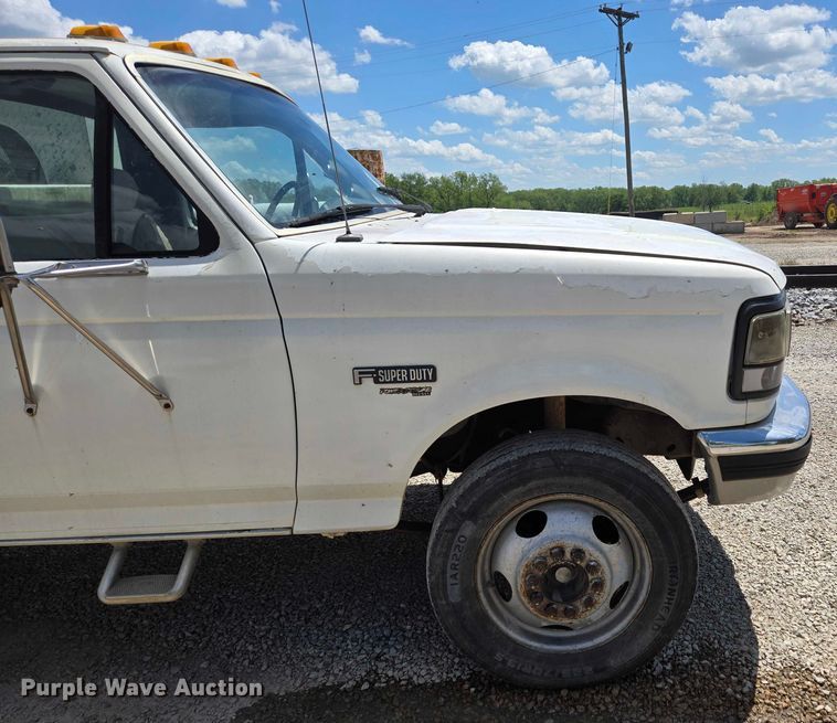 image for item ED1986 1995 Ford F-Super Duty utility / service truck