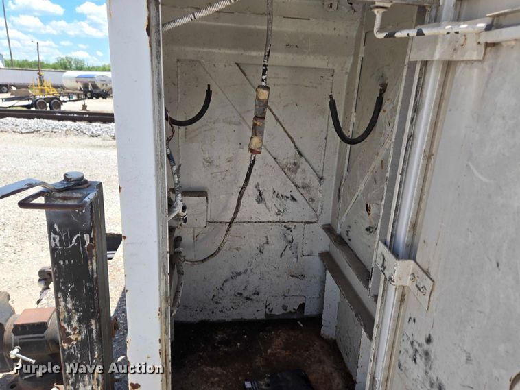 image for item ED1986 1995 Ford F-Super Duty utility / service truck