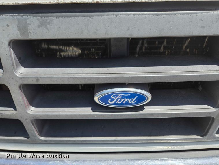 image for item ED1986 1995 Ford F-Super Duty utility / service truck