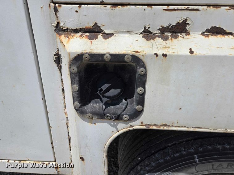 image for item ED1986 1995 Ford F-Super Duty utility / service truck