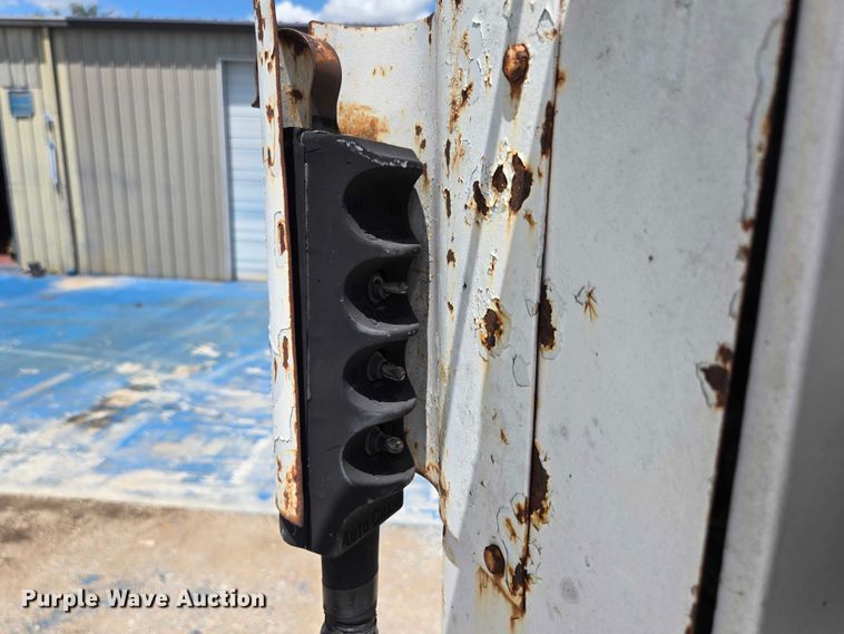 image for item ED1986 1995 Ford F-Super Duty utility / service truck