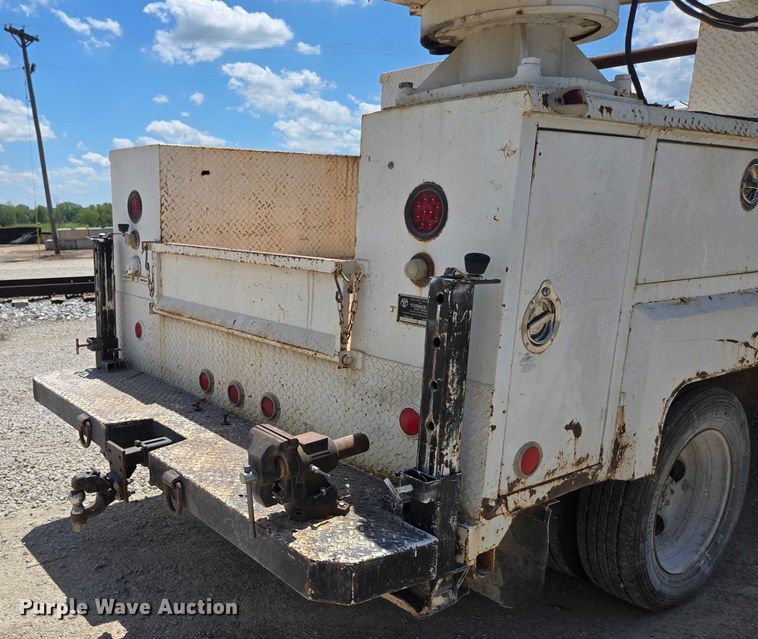 image for item ED1986 1995 Ford F-Super Duty utility / service truck