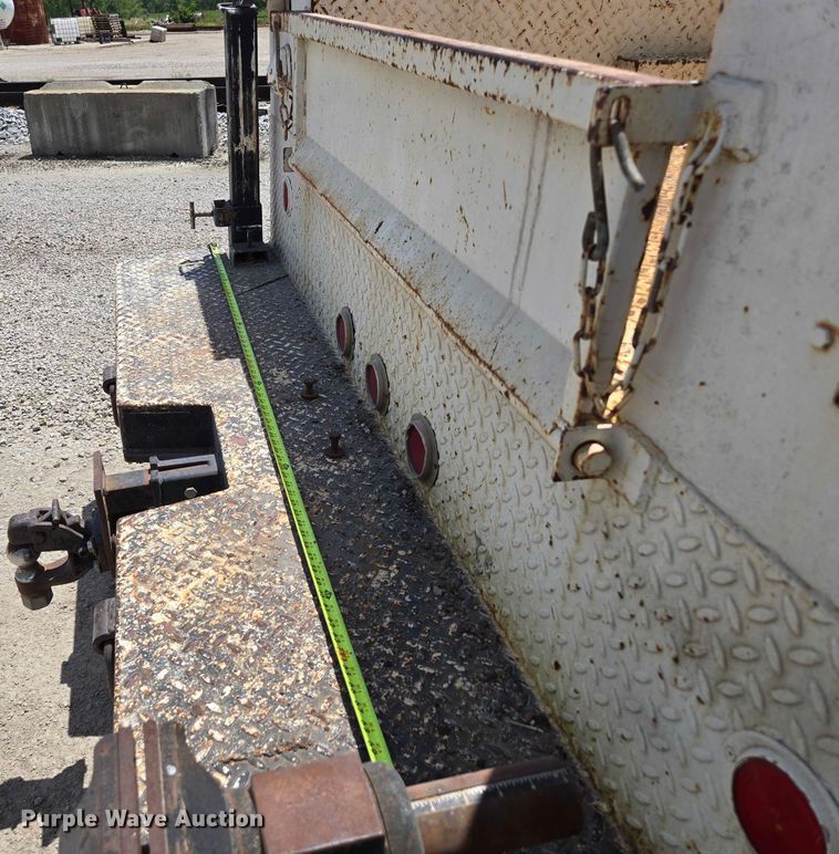 image for item ED1986 1995 Ford F-Super Duty utility / service truck