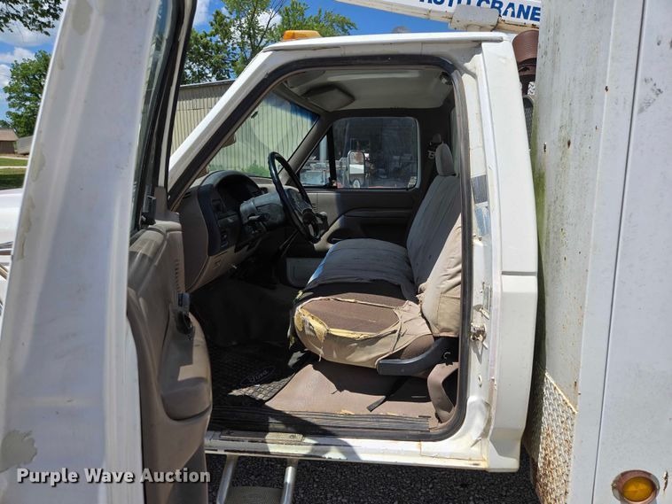 image for item ED1986 1995 Ford F-Super Duty utility / service truck
