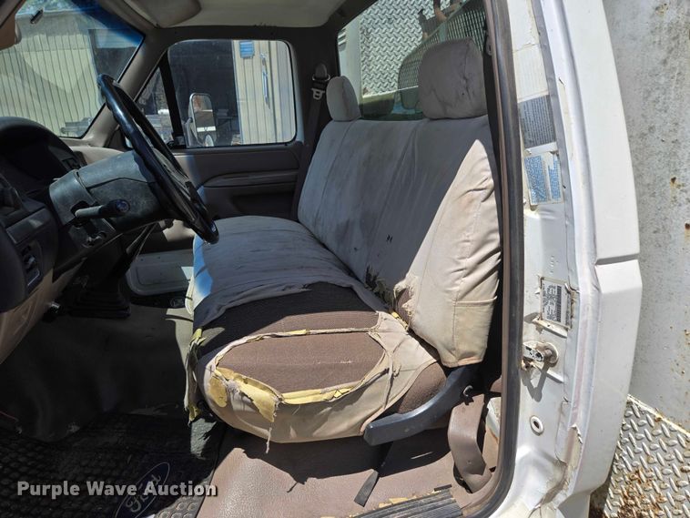 image for item ED1986 1995 Ford F-Super Duty utility / service truck