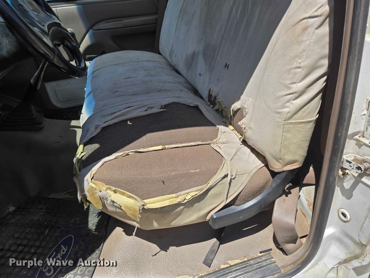 image for item ED1986 1995 Ford F-Super Duty utility / service truck