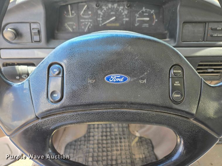 image for item ED1986 1995 Ford F-Super Duty utility / service truck