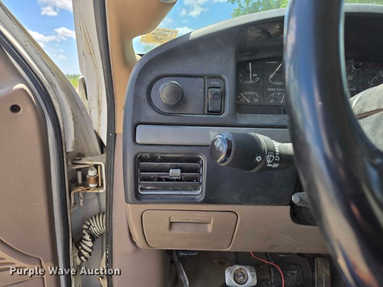 image for item ED1986 1995 Ford F-Super Duty utility / service truck