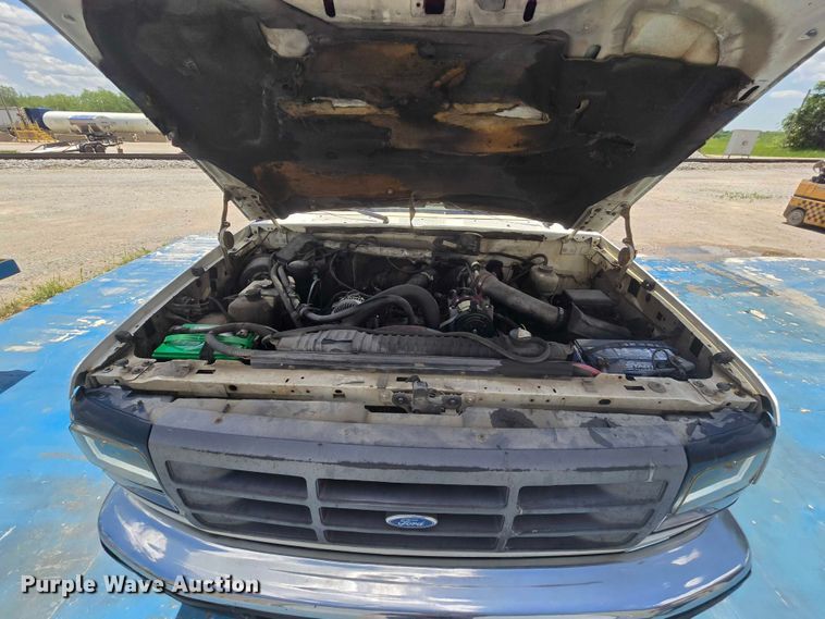 image for item ED1986 1995 Ford F-Super Duty utility / service truck