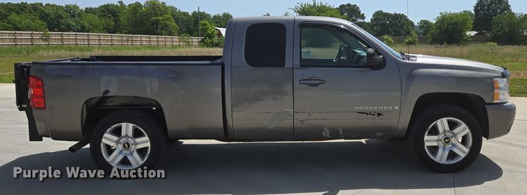 image for item ED1987 2008 Chevrolet Silverado 1500 Ext. Cab pickup truck