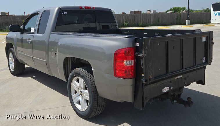 image for item ED1987 2008 Chevrolet Silverado 1500 Ext. Cab pickup truck