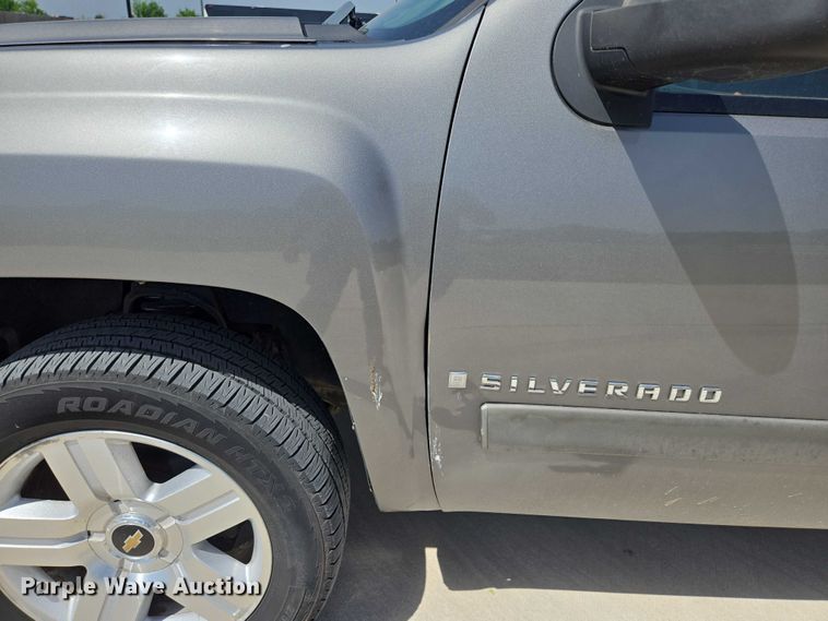 image for item ED1987 2008 Chevrolet Silverado 1500 Ext. Cab pickup truck