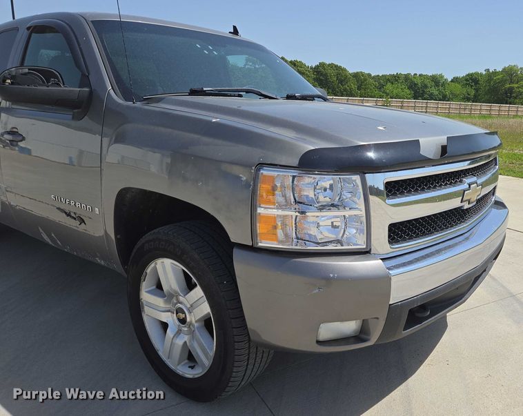 image for item ED1987 2008 Chevrolet Silverado 1500 Ext. Cab pickup truck