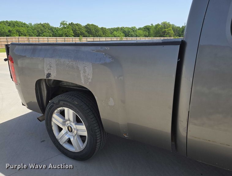 image for item ED1987 2008 Chevrolet Silverado 1500 Ext. Cab pickup truck