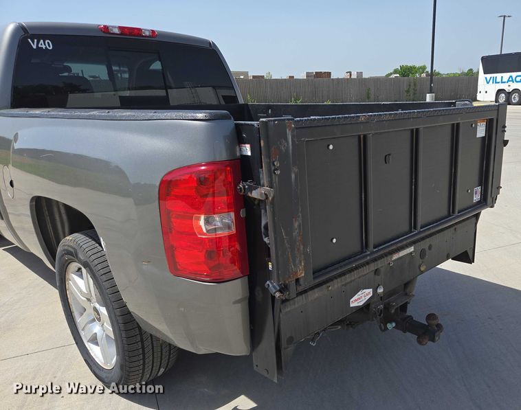 image for item ED1987 2008 Chevrolet Silverado 1500 Ext. Cab pickup truck