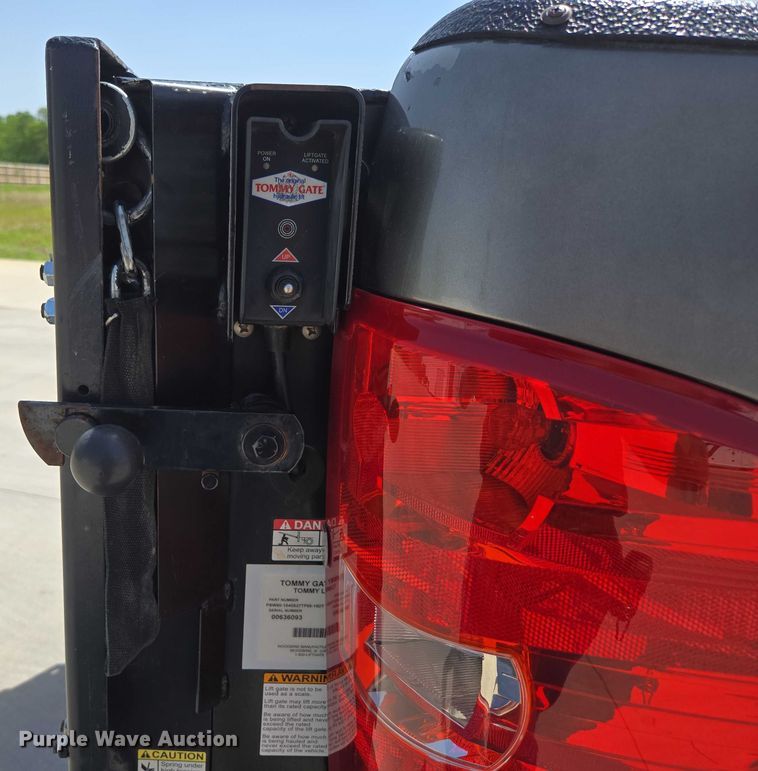 image for item ED1987 2008 Chevrolet Silverado 1500 Ext. Cab pickup truck