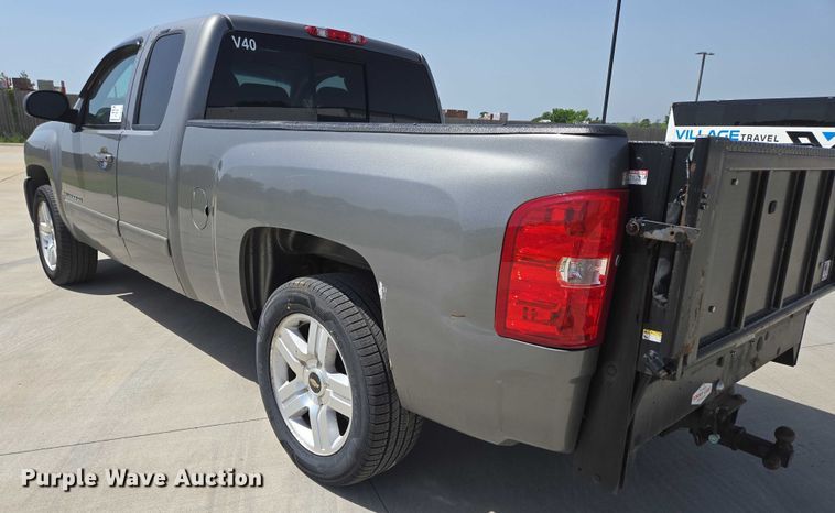 image for item ED1987 2008 Chevrolet Silverado 1500 Ext. Cab pickup truck