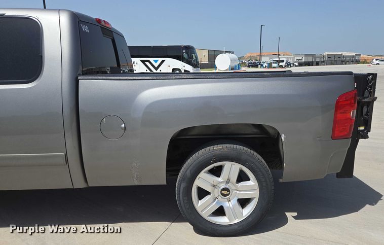 image for item ED1987 2008 Chevrolet Silverado 1500 Ext. Cab pickup truck