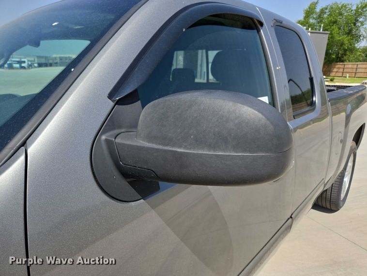 image for item ED1987 2008 Chevrolet Silverado 1500 Ext. Cab pickup truck