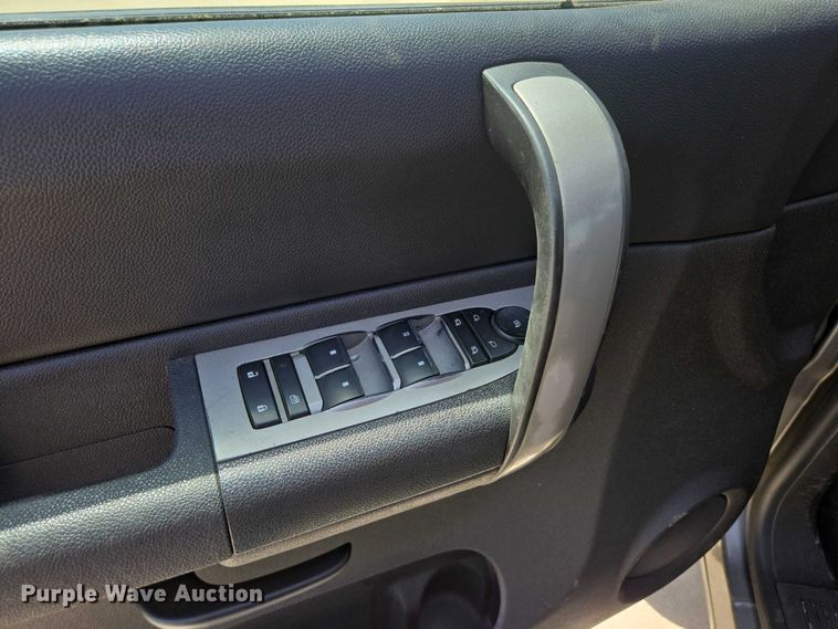 image for item ED1987 2008 Chevrolet Silverado 1500 Ext. Cab pickup truck