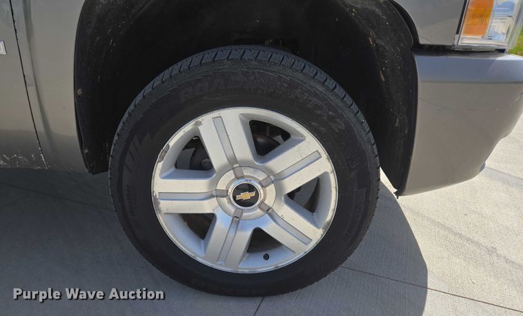 image for item ED1987 2008 Chevrolet Silverado 1500 Ext. Cab pickup truck