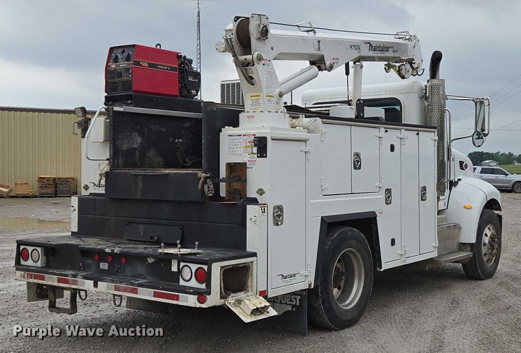 image for item ED1993 2015 Peterbilt PB337 utility / service truck