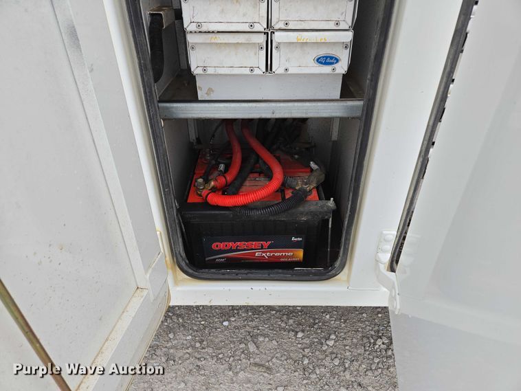 image for item ED1993 2015 Peterbilt PB337 utility / service truck