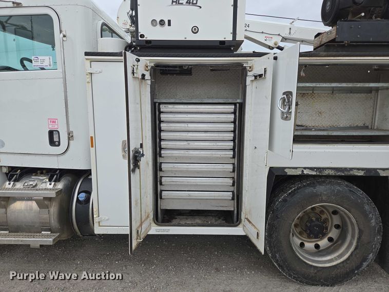 image for item ED1993 2015 Peterbilt PB337 utility / service truck