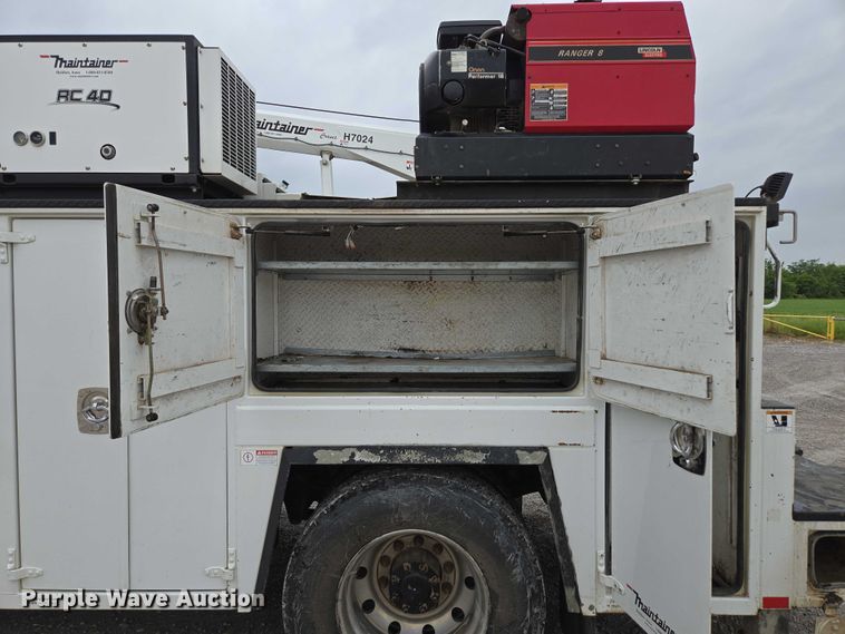 image for item ED1993 2015 Peterbilt PB337 utility / service truck