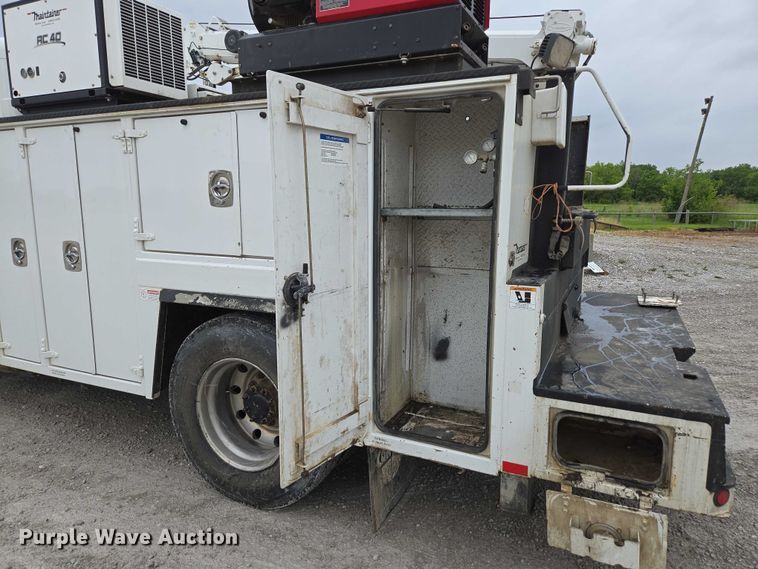 image for item ED1993 2015 Peterbilt PB337 utility / service truck