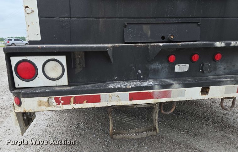 image for item ED1993 2015 Peterbilt PB337 utility / service truck