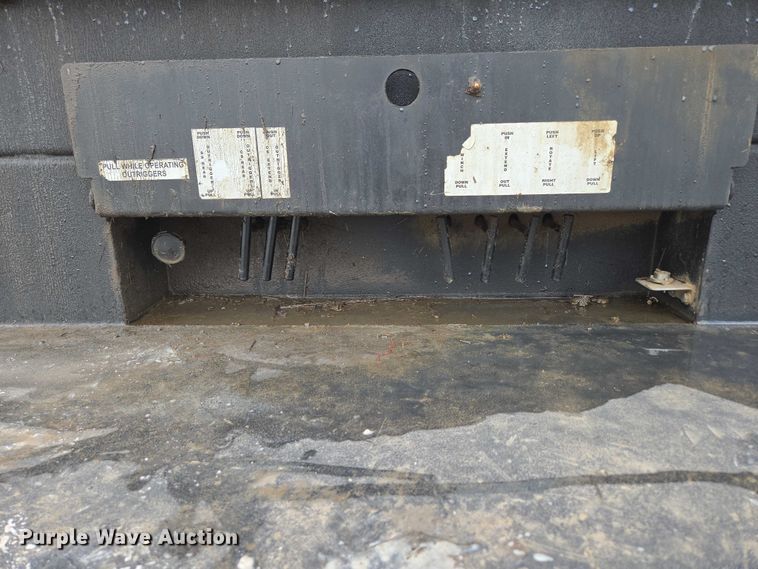 image for item ED1993 2015 Peterbilt PB337 utility / service truck