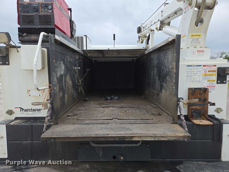 image for item ED1993 2015 Peterbilt PB337 utility / service truck