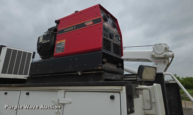 image for item ED1993 2015 Peterbilt PB337 utility / service truck