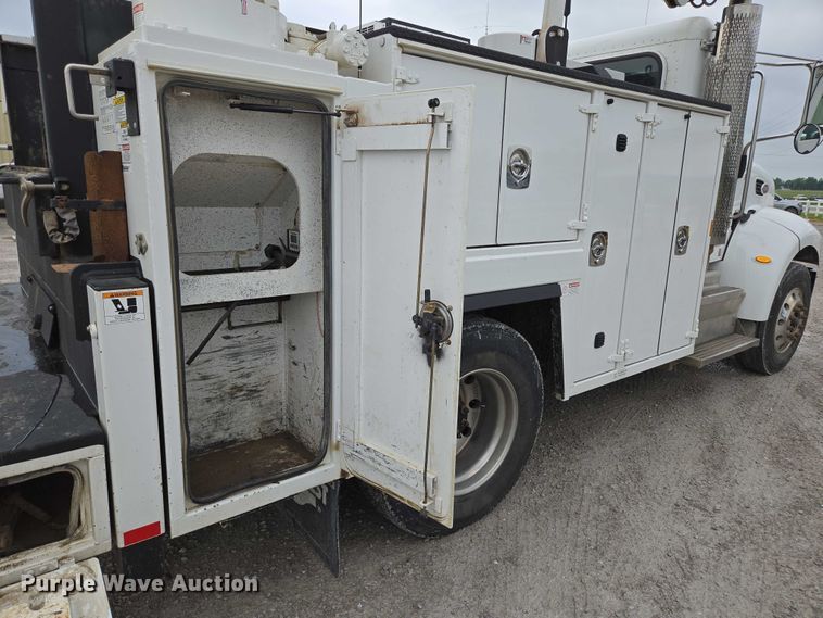 image for item ED1993 2015 Peterbilt PB337 utility / service truck